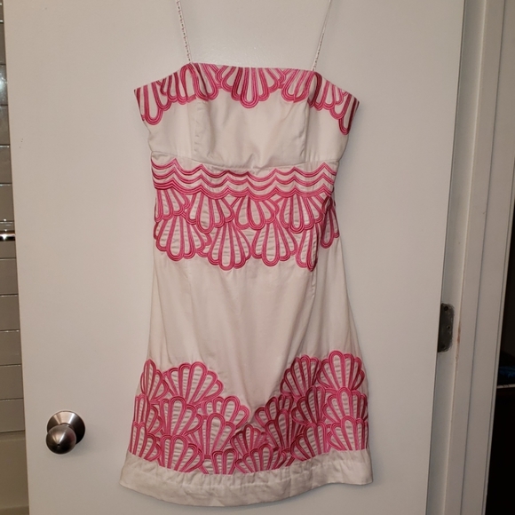 Lilly Pulitzer Dresses & Skirts - Lily Pulitzer Strapless Embroidered Cocktail Dress